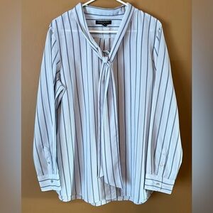 BANANA REPUBLIC DILLON SHIRT BLUE STRIPE WOMEN'S SIZE XL BUTTON DOWN TIE FRONT